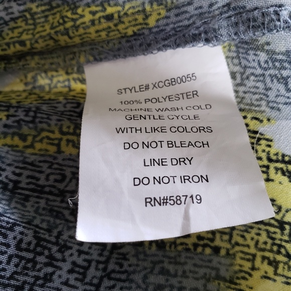 NY Collection cap sleeve roushed blouse. - Picture 4 of 4